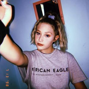 Meet your Posher, Lydia